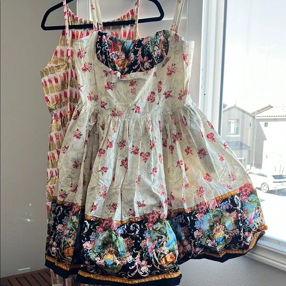 Floral Kids Dress with Black Accents BERNIE DEXTER - Picture 5 of 5